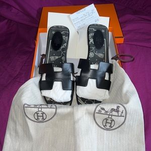 Worn but still in Good Condition Hermes Oran Slides